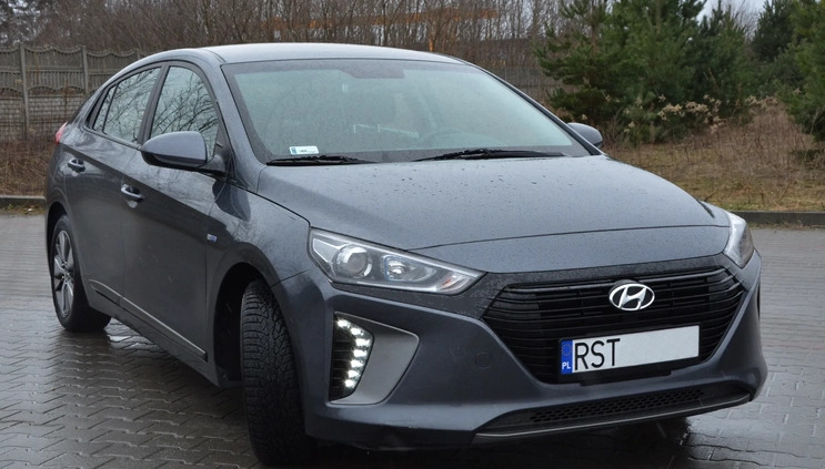 Hyundai IONIQ cena 76500 przebieg: 48000, rok produkcji 2019 z Pilica małe 67